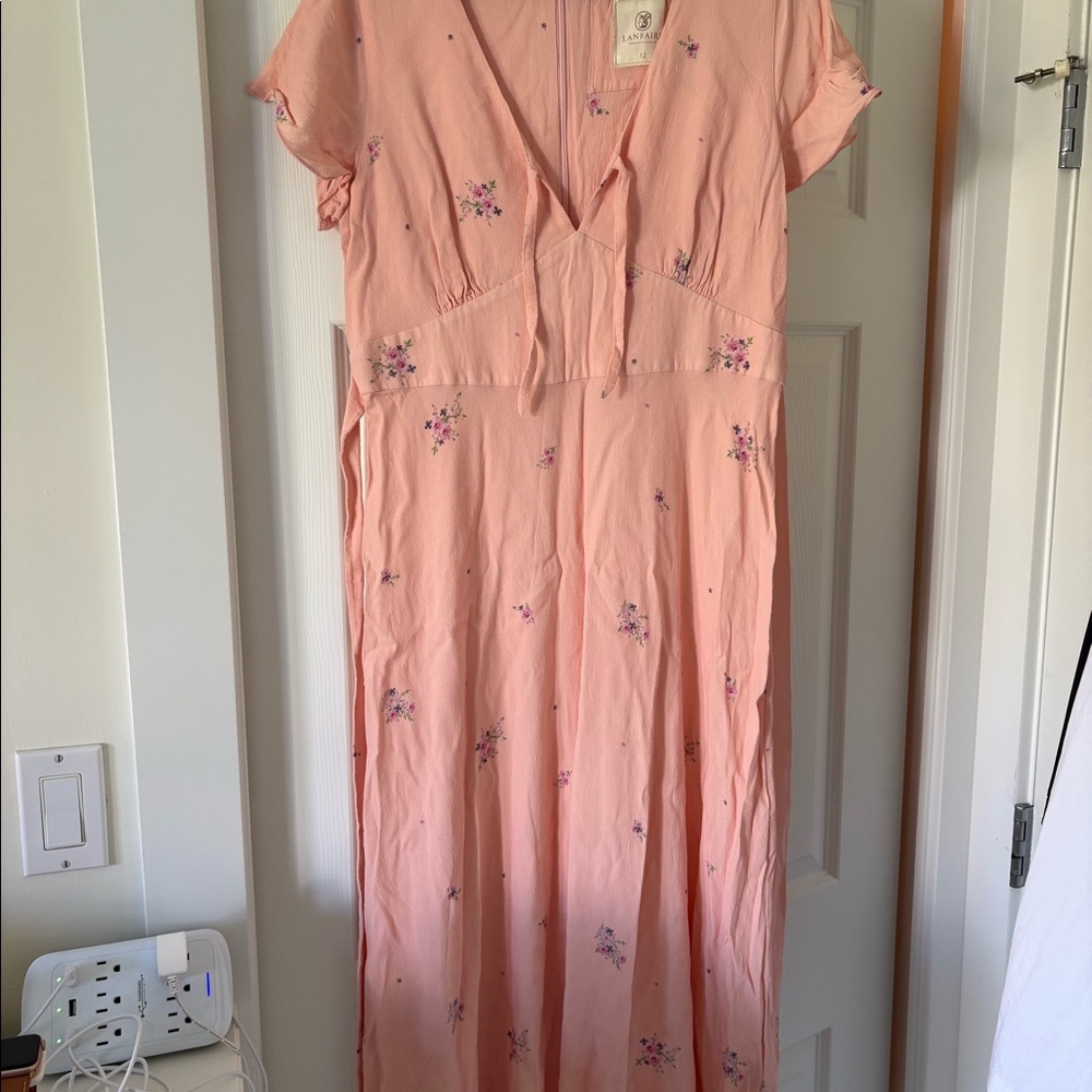 Vintage floral midi dress with ribbon